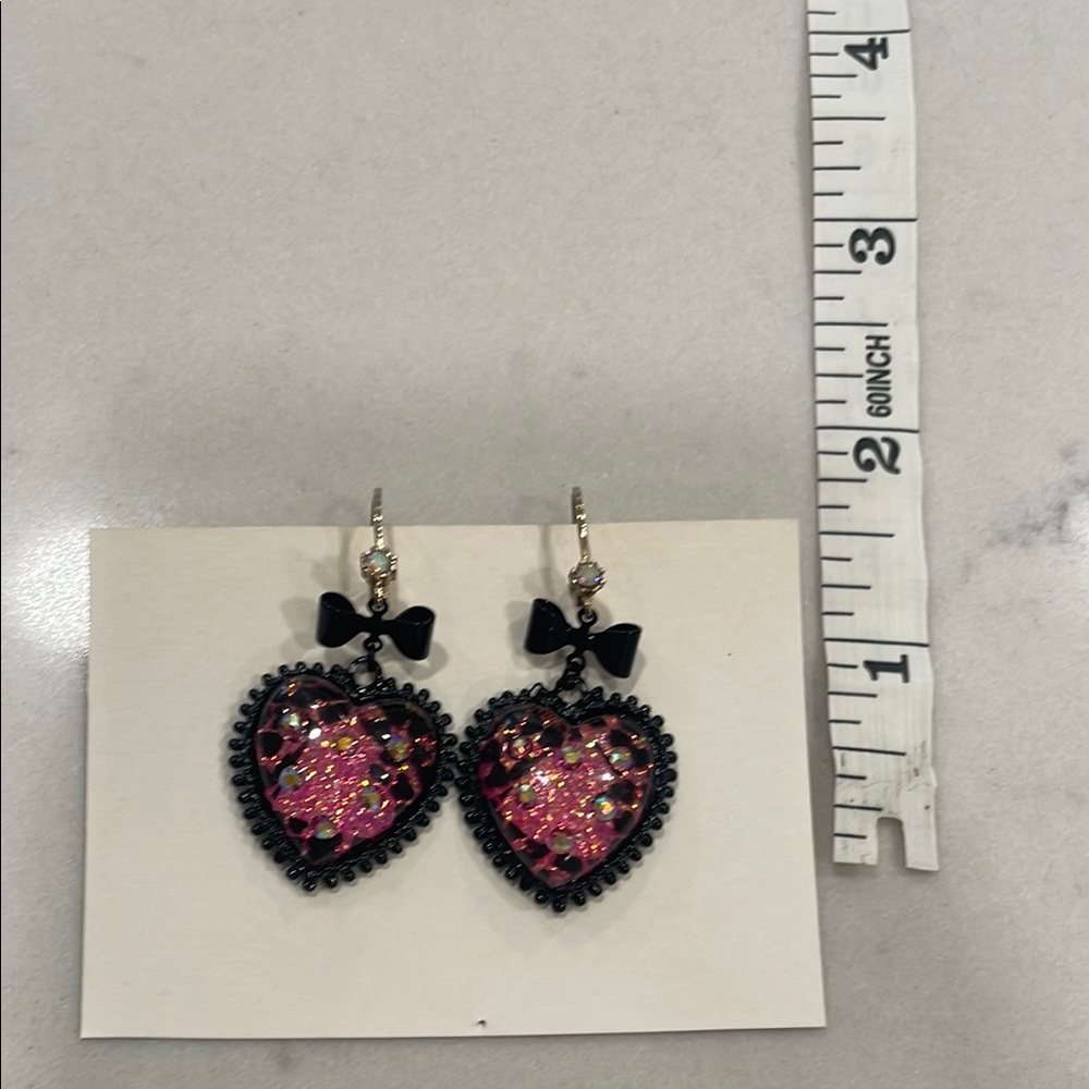 Betsey Johnson, signature, Heart-Shaped Black and Pink Earrings - Picture 2 of 4